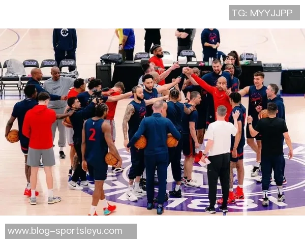 近18场比赛15场胜利登卡体系助快船重回巅峰之路